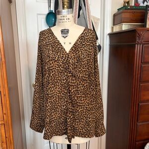 Dana Buchman Leopard Print V-Neck Blouse - Tan and Black - Never Used